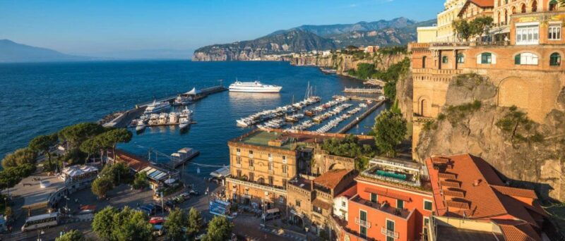 pompeii-sorrento-positano-tour-with-guide-in-pompeii