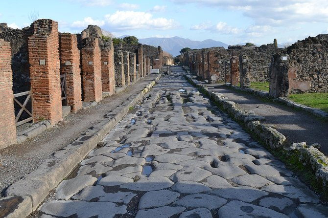 pompeii-the-ancient-city-tourtransfer-2
