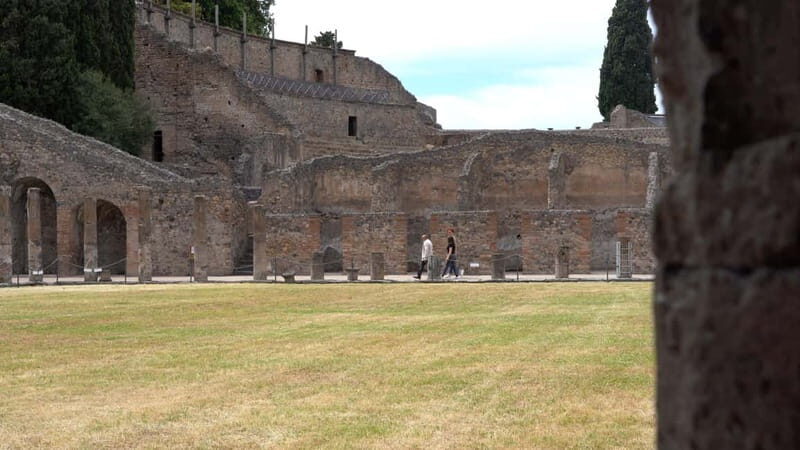 Pompeii: Tour of the Archaeological Excavations and Fresh Pasta Cooking Class - A Closer Look at the Experience