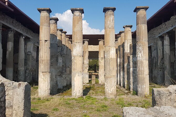 pompeii-tour-with-experienced-guide