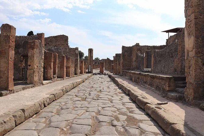 pompeii-tour-with-lunch-and-wine-tasting-from-positano