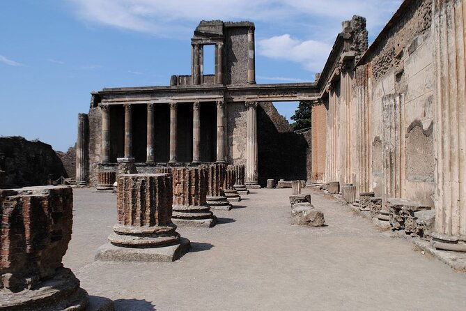 pompeii-tour-with-lunch-and-wine-tasting-from-positano