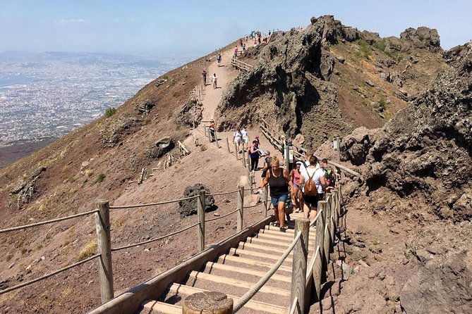 pompeii-vesuvius-day-trip-from-naples-italian-light-lunch