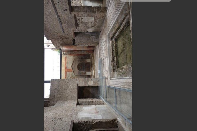 pompeii-vesuvius-wine-tasting-private-day-tour