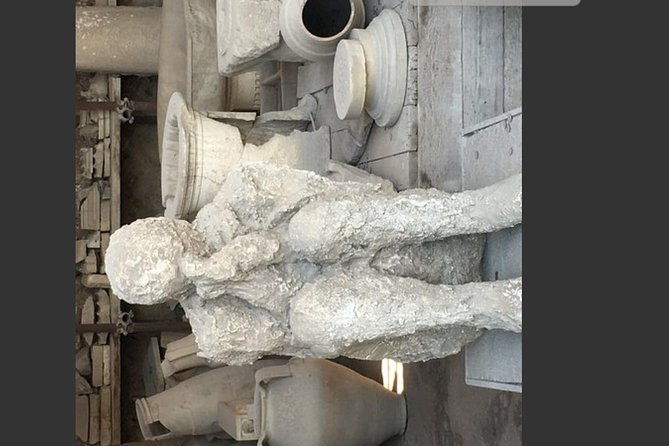 pompeii-vesuvius-wine-tasting-private-day-tour