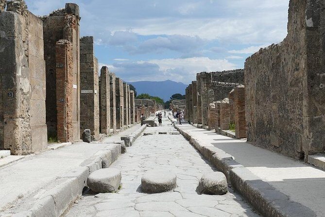 Pompeii Visit at its Most Peaceful Moment - FAQs