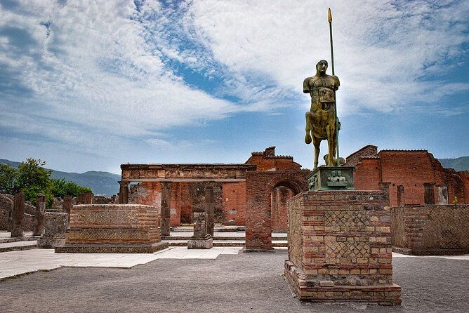 pompeii-walking-tour-the-real-history-of-the-ruins-3