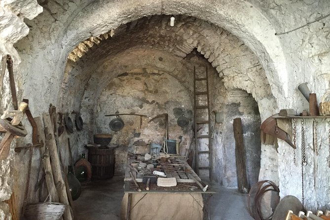 pompeii-wine-tasting-tour-from-sorrento-licensed-guide-included-2