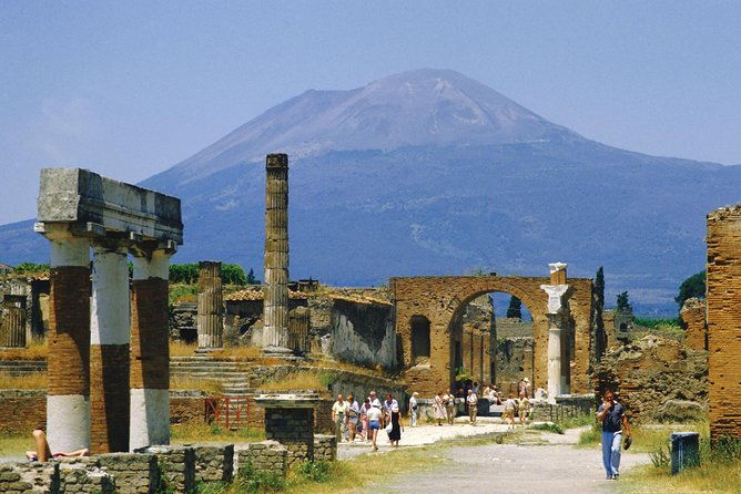 pompeii-with-wine-tasting-and-lunch-from-naples