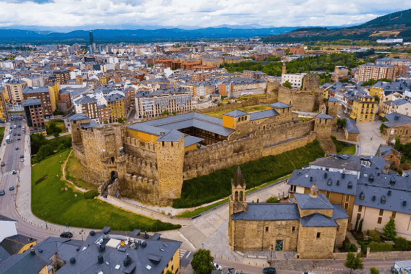 ponferrada-castle-of-the-templars-entry-and-guided-tour