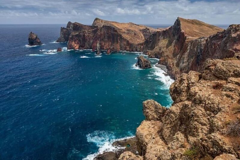 Ponta de Sao Lourenco: Volcanic Beauty & Ocean Views Tour - Local Guides and Their Passion