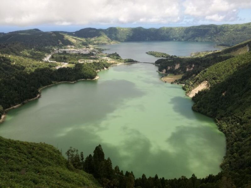 ponta-delgada-full-day-sete-cidades-4x4-tour-with-lunch