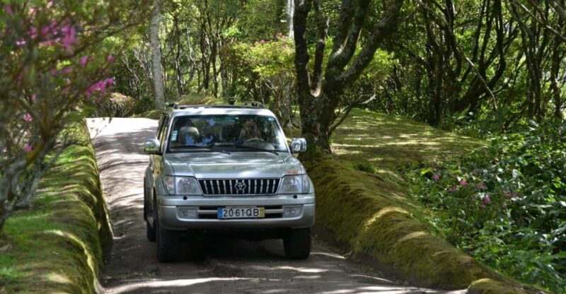 ponta-delgada-half-day-4x4-sete-cidades-trip