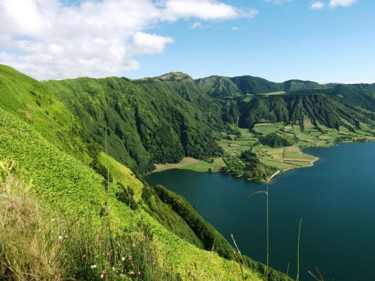 ponta-delgada-half-day-4x4-sete-cidades-trip