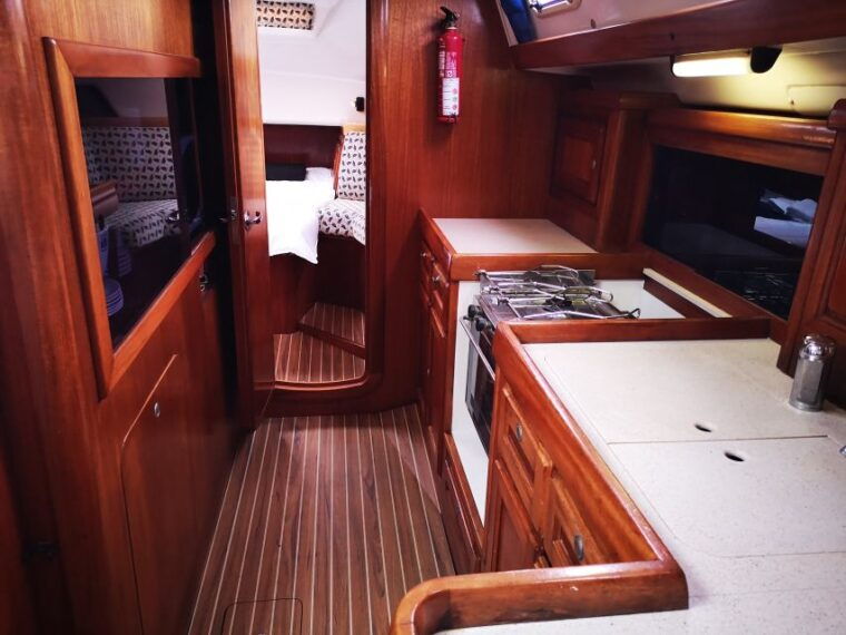 ponta-delgada-private-sailboat-cruise-with-drinks-snacks