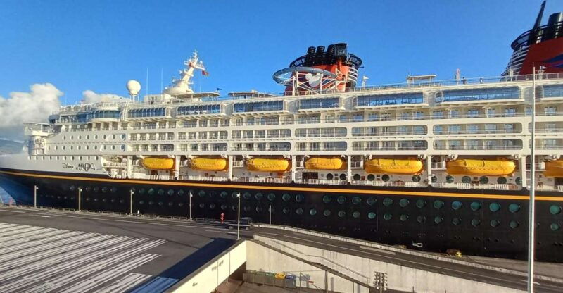 ponta-delgada-sete-cidades-volcano-blue-green-lake