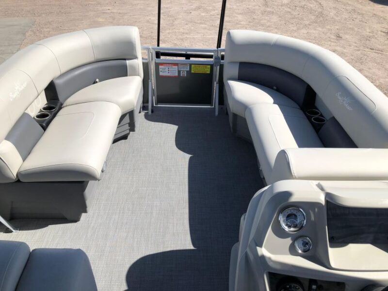 pontoon-boat-rental-4-hour-rental-or-6-hour-rental