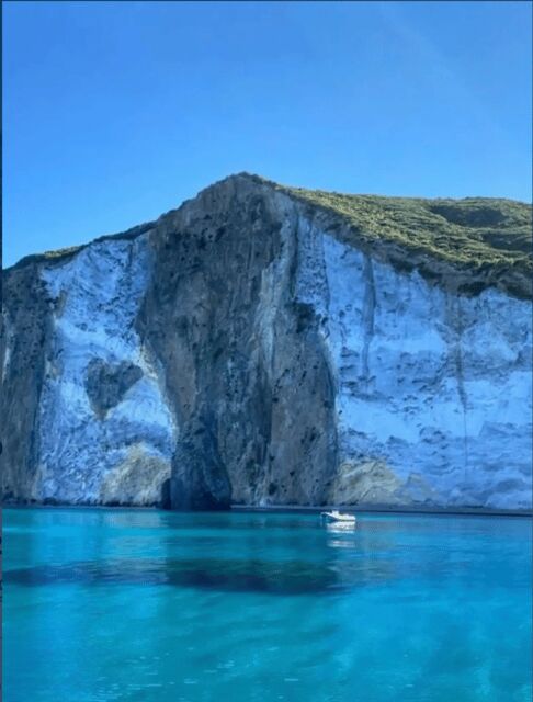 Ponza/Palmarola boat tour with lunch on board - What Makes This Tour Stand Out