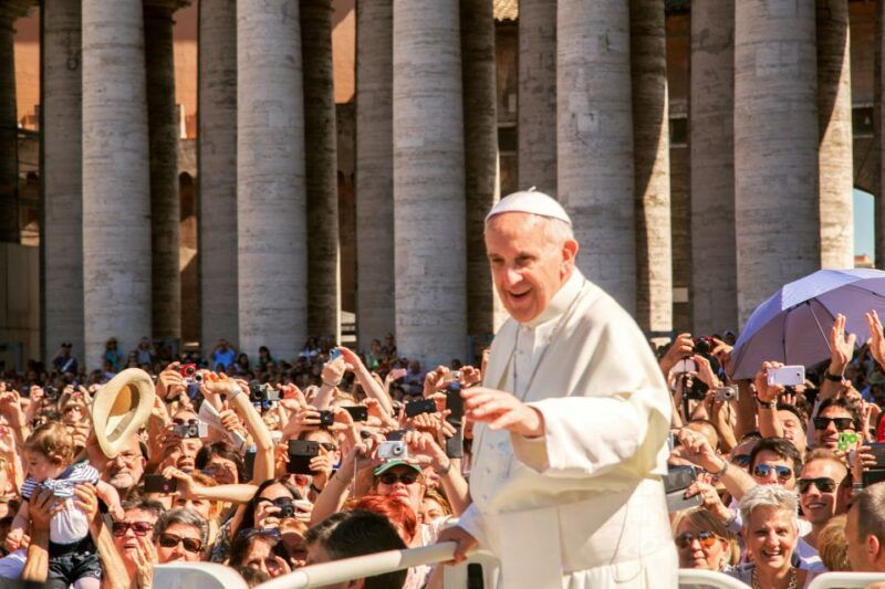 pope-francis-audience-and-rome-coach-tour-with-local-guide