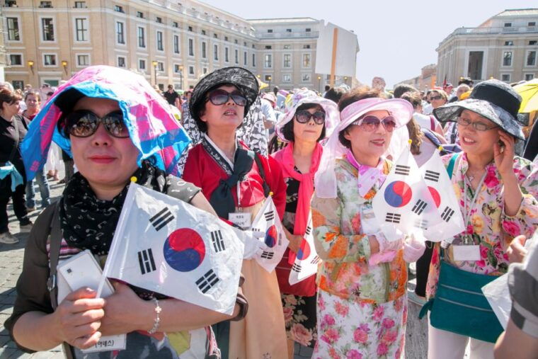 pope-francis-audience-and-rome-coach-tour-with-local-guide