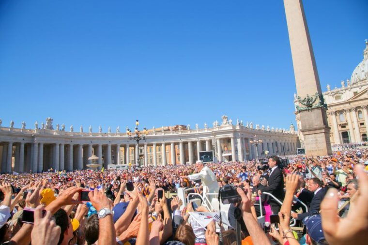 pope-francis-audience-and-rome-coach-tour-with-local-guide