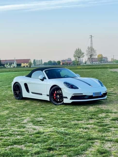 Porsche Milan Drive - The Driving Experience and Vehicle Details