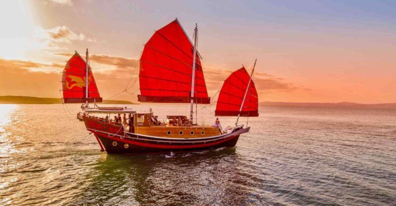 Port Douglas: Sunset Cruise on a Chinese Shaolin Junk Ship - Food and Drinks: Canapes and Refreshments