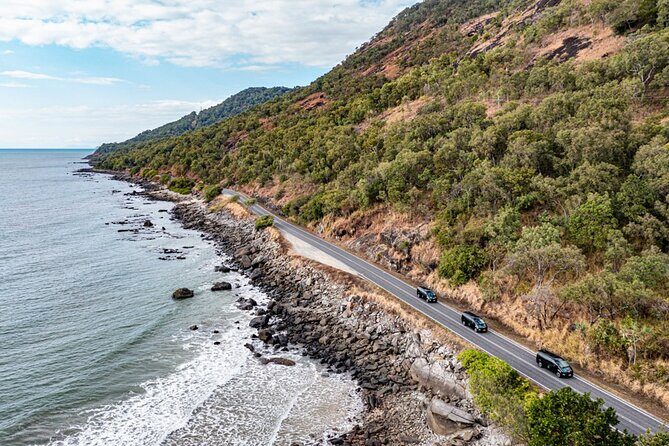 Port Douglas to Cairns ONE WAY Private Transfer 6 pax - Vehicle Comfort and Group Size