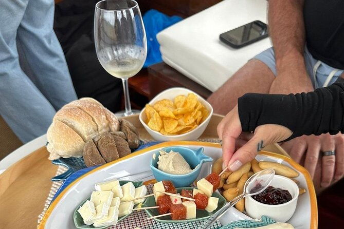 port-private-cruiser-only-for-you-6-bridges-and-sunset-opcion