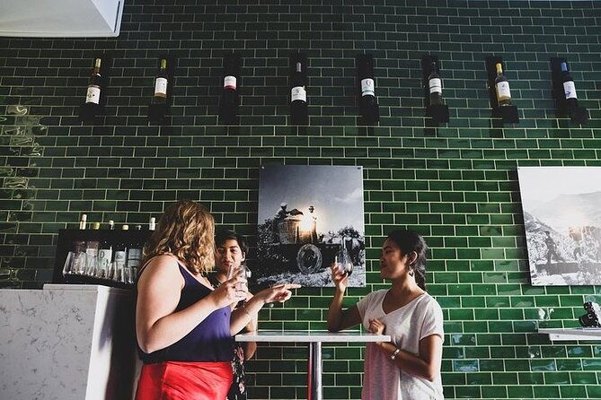 port-wine-tasting-aperitif-digestif-at-portuguese-wine-bar