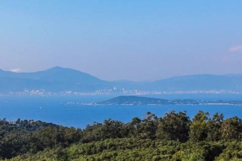 porticcio-coastal-train-ticket-with-audio-guide-tastings