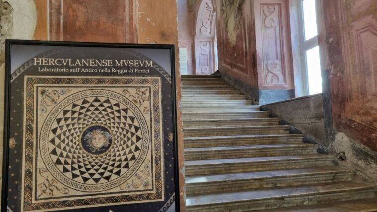 portici-guided-walking-tour-of-royal-palace-of-portici