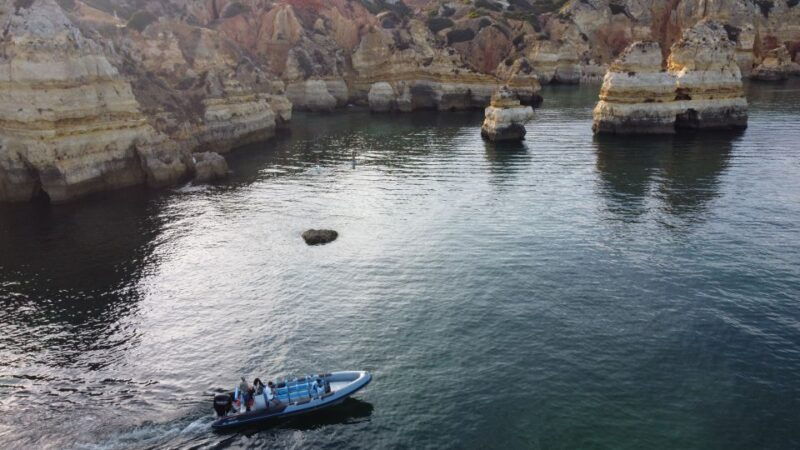portimao-benagil-cave-marinha-beach-speedboat-tour