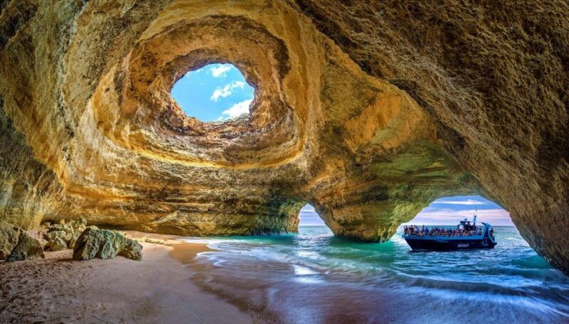 portimao-benagil-caves-dolphins-watching-with-biologist