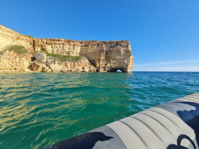 portimao-guided-coastal-caves-tour-by-boat