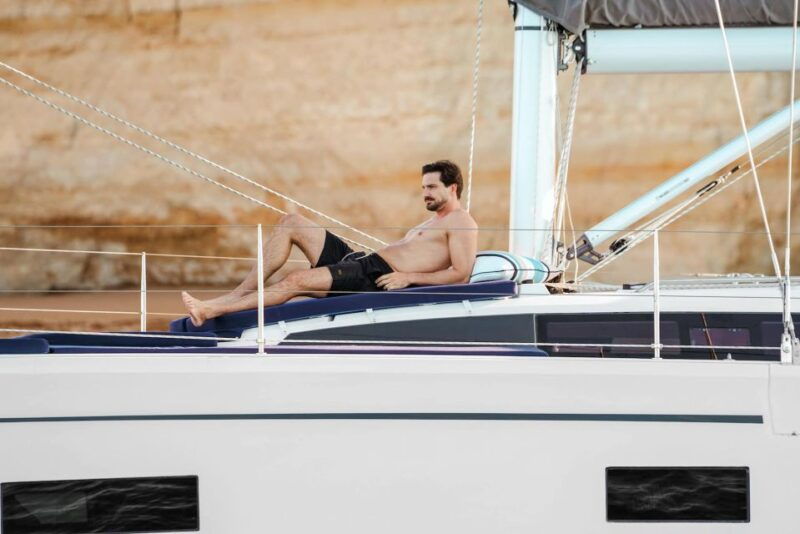 portimao-half-day-sailing-yacht-cruise-to-the-benagil-caves