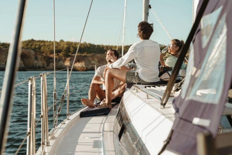 portimao-half-day-sailing-yacht-cruise-to-the-benagil-caves