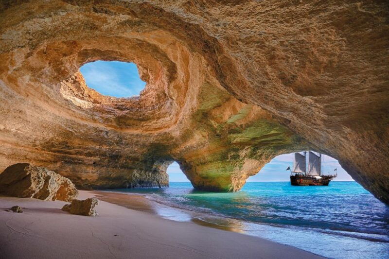 portimao-pirate-ship-cave-cruise