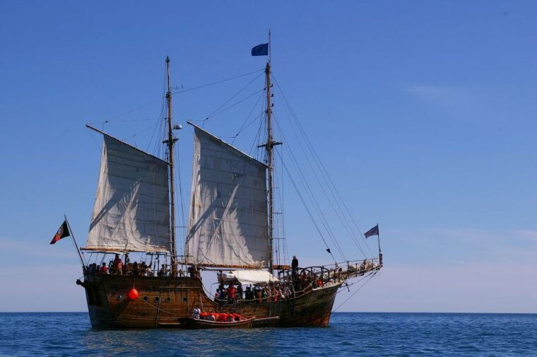 portimao-pirate-ship-cave-cruise
