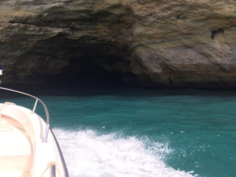 portimao-tour-to-the-benagil-cave