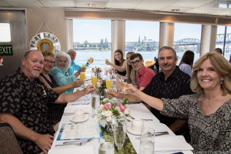 portland-champagne-brunch-cruise-on-willamette-river