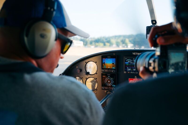 Portland: Columbia Gorge Waterfalls 40-Minute Scenic Flight - A close look at the experience
