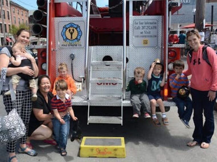 portland-maine-tour-in-vintage-fire-engine