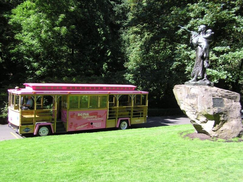 portland-oregon-pink-trolley-hop-on-hop-off-tour