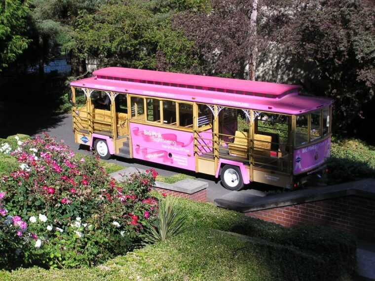 portland-oregon-pink-trolley-hop-on-hop-off-tour