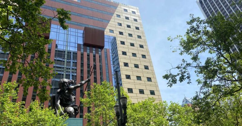 Portland, Oregon: Soul of the City Walking Tour - Architectural Marvels and Quirky Sculptures
