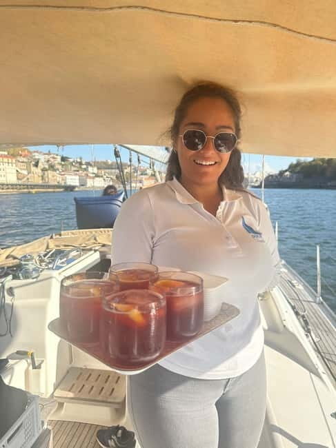 Porto 4H: Charming cruise, wine tasting, and vintage van tour - Key Points