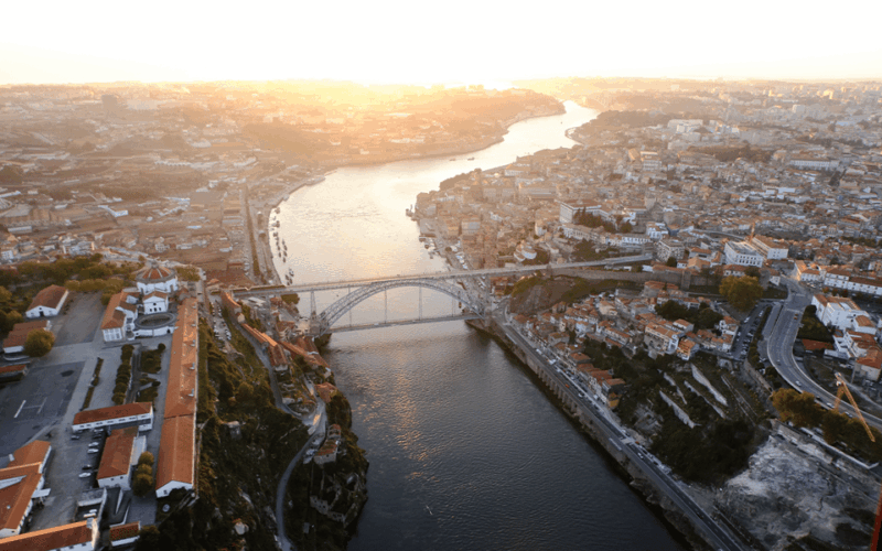 porto-5d-flight-over-de-city-for-all-family