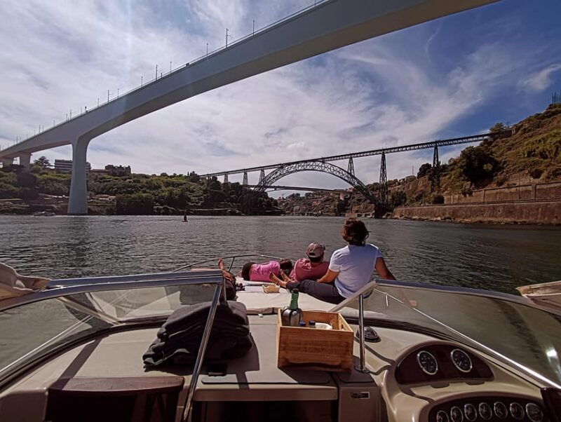 porto-6-bridges-and-ribeira-boat-tour-with-sunset-option