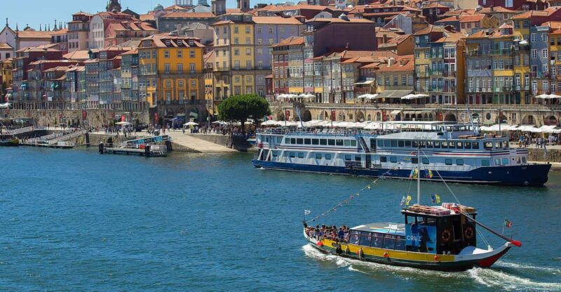 porto-6-bridges-boat-cruise-with-port-wine-cellar-tasting